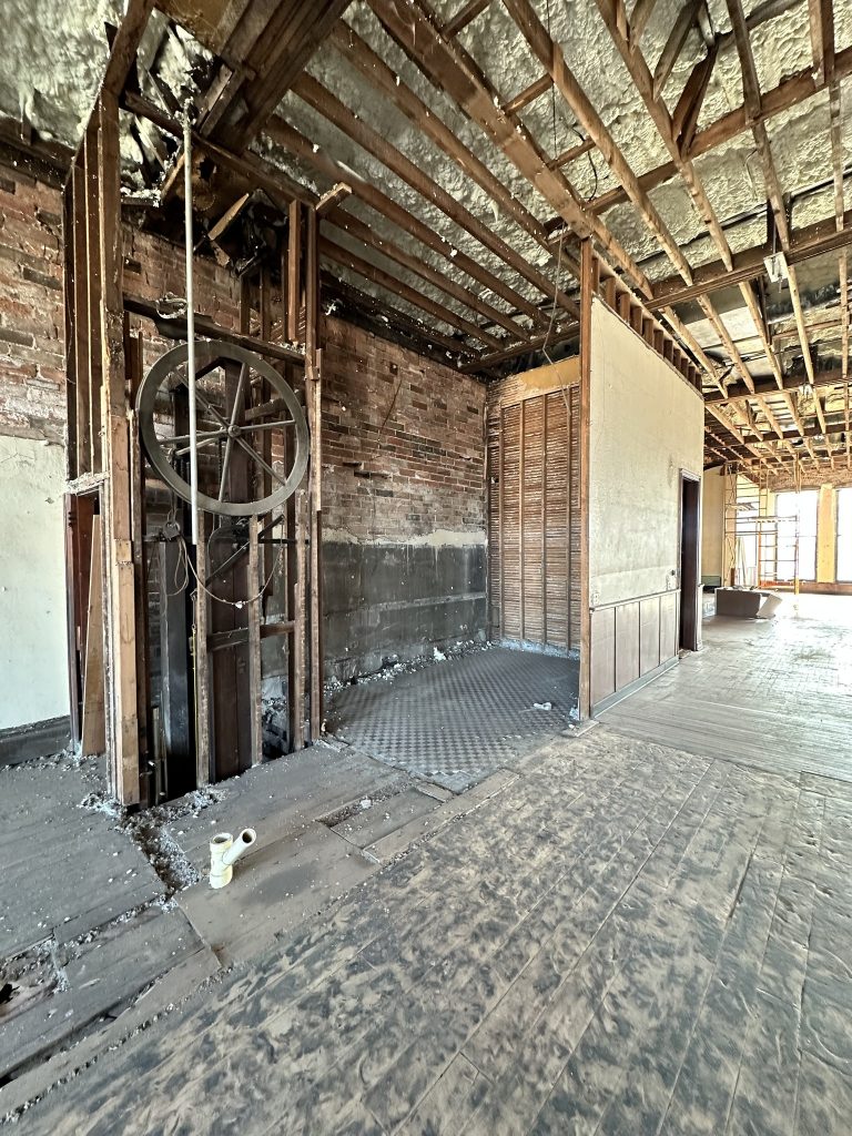 ballroom 14